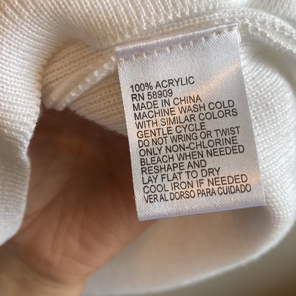 Alex Marie | V neck Sweater Tank Large White - Picture 6 of 6